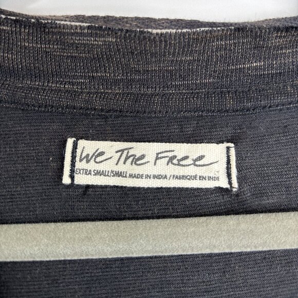 WE THE FREE Free People So Edgy Tee in Washed Black Crochet Sleeve Size XS - Picture 10 of 12
